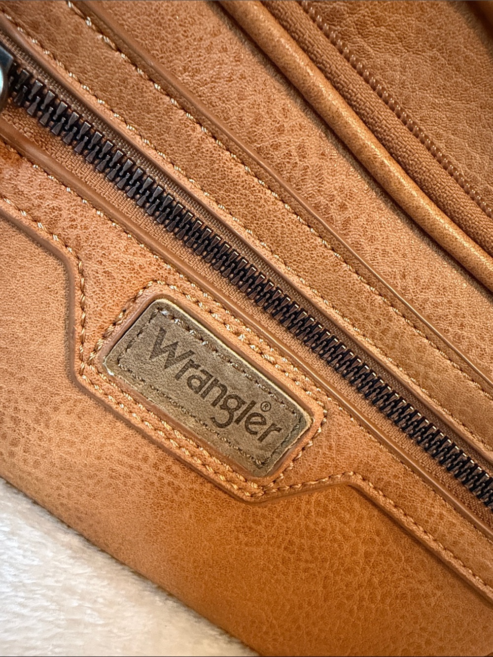 Wrangler Tan Compact Messenger Crossbody Bag - Picture 2 of 6